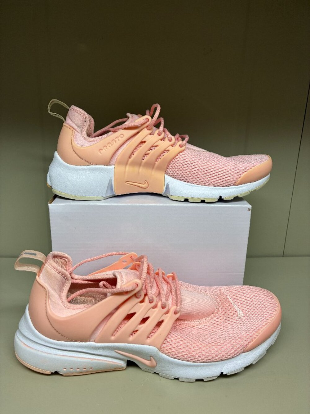 Nike Air Presto Guava Ice Running Shoe Women Size 10 Peach White 878068-803